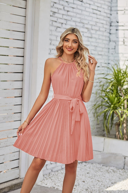 Robe Haltère Plissée et Sans Manche