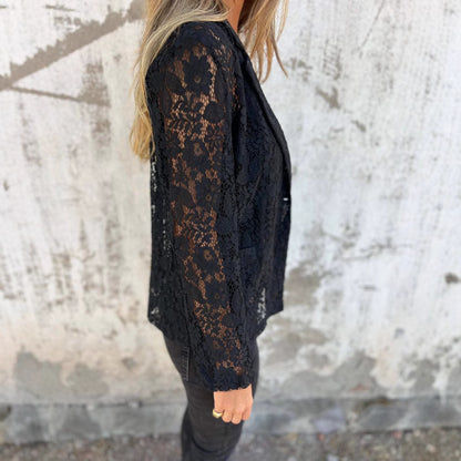 Chemise en Dentelle à Boutons